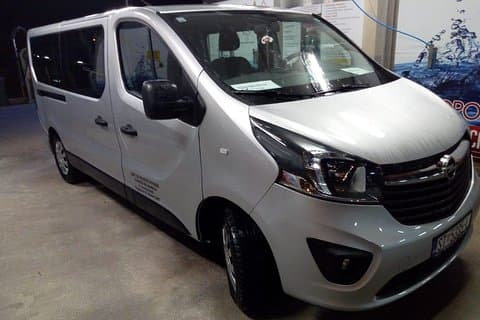 Private Transfer: Split airport to Makarska (any hotel or apartment) up to 8 pax