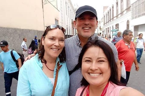 Excursão privada de dia inteiro em Lima 4U