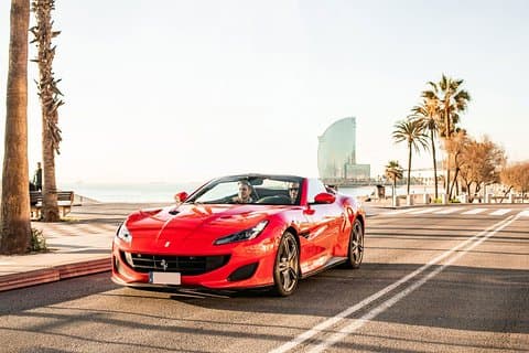 20-min Barceloneta & The Beach Supercar Stadstour