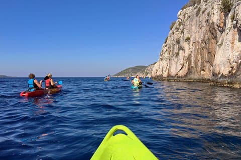 Guided kayaking tour to Pakleni islands