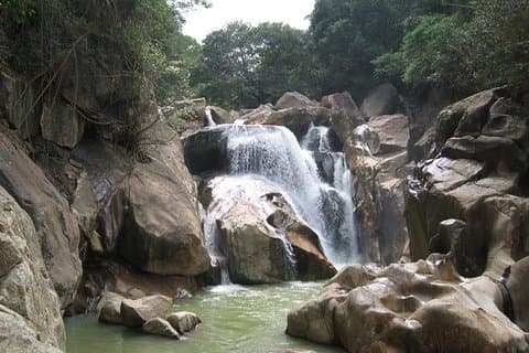 Nha Trang Waterfall Tour (Wandern, Klettern, Schwimmen) Abseits der ausgetretenen Pfade