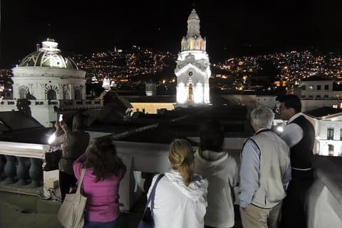 Private Quito Stadtrundfahrt bei Nacht
