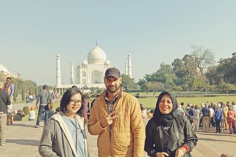 Sunrise Agra Tagesausflug mit dem Auto Delhi nach Agra mit Mittagessen und Guide