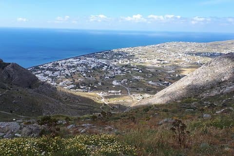 Entdecken Sie die südöstliche Küste von Santorini