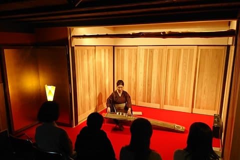 Privat japansk musikk live