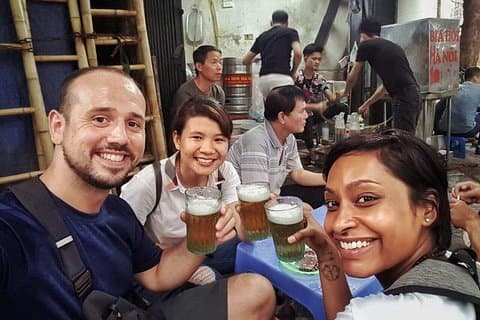 Excursão privada de comida de rua em Hanói