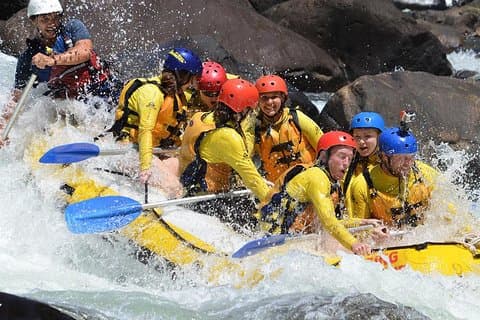 Raftingtour in de rivier de Trishuli