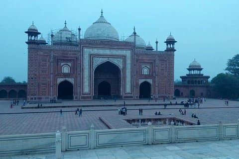 Tour de la ciudad de Agra con almuerzo y guía