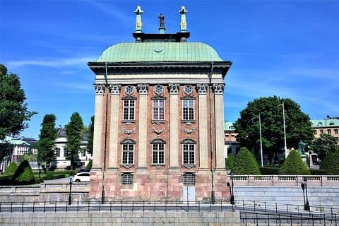 ストックホルムを探索 : 歴史的な広場、ランドマーク&ガムラスタンチャーム