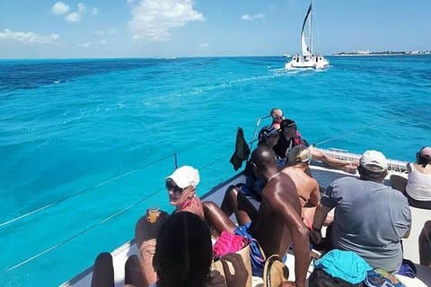 Catamaran Premium Isla Mujeres
