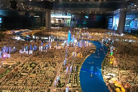 Uma excursão privada para o Salão de Exposições de Planejamento Urbano de Xangai e a cidade de Qibao
