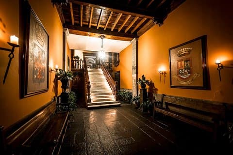 Colonial Casa Aliaga, Museo Central & Pisco Tasting
