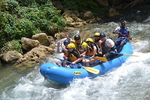 Falmouth opblaasbare rivier Rafting en Beach Adventure
