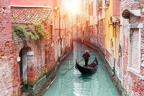 Venedig: Traditioner, Myter og Livsstilstur