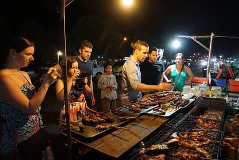 Siem Reap 60 Night street foodie tur med motorsykkel