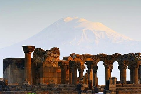Echmiadzin, Zvartnots, Khor Virap, Sevanavank, Dilijan / 2 dagers turer fra Yerevan