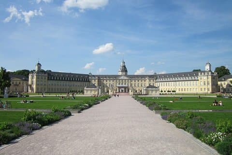 Karlsruhe Highlights: Palace, Squares & Cultural Landmarks