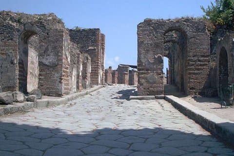 Pompeii ancient charm