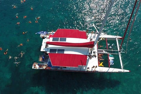 Gedeelde basis ochtendtrip naar Santorini via Red Beach en White Beach