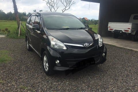 Traslado al aeropuerto de Ubud y recogida.