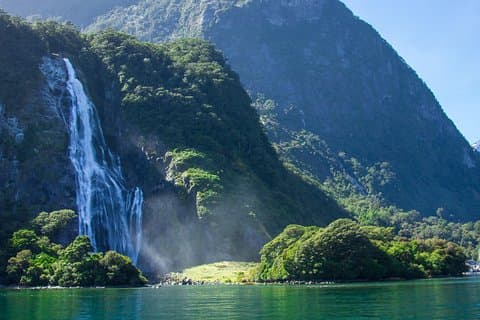 Milford Sound Glacier Flight & Cruise from Wanaka