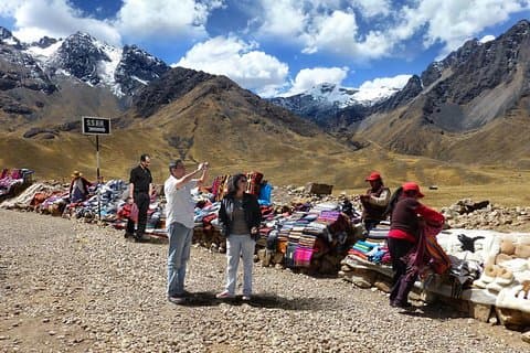 Bus Turístico Panorámico de Ida a Puno desde Cusco con Almuerzo
