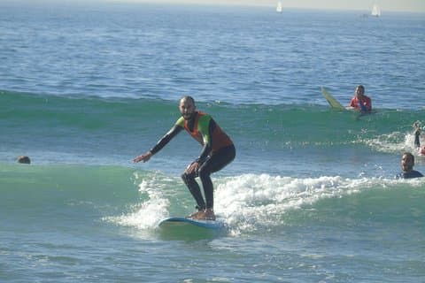 Privater Surfkurs für zwei am Strand von Matosinhos