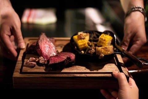 Aromen des Asado: Ein 9-Gänge-Erlebnis mit Weinbegleitung