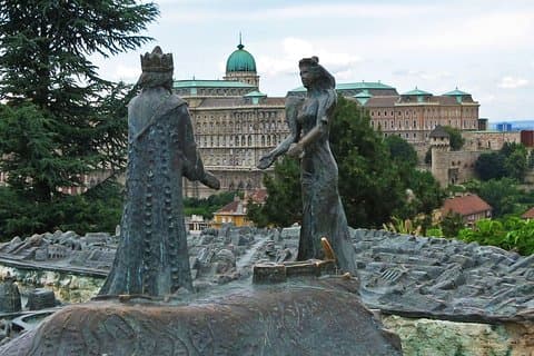 Full day private city tour in Budapest - 8 hours