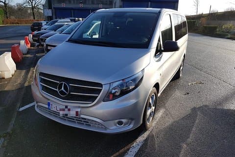 Lyx Minivan från Bryssel flygplats till staden Brygge