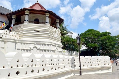Excursão privada de um dia a Kandy de carro a partir de Negombo