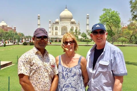 Fra Delhi: Taj Mahal Sunrise & Agra Day Tour med 5 * frokost