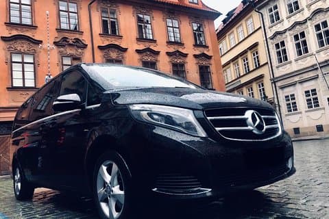 Private Transfer from Passau to Prague by Luxury car