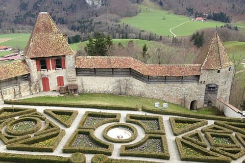 Privat Gruyères Tour inklusive ost og chokoladefabrik Besøg fra Montreux