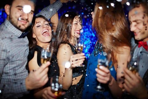 Invita solo nei club più alla moda di New York