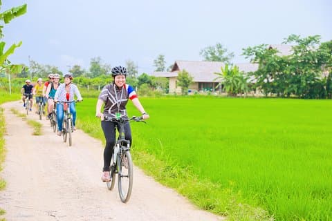 チェンマイ田園ガイド付き自転車ツアー