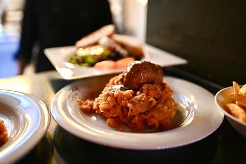 Amsterdam Private Food Tour +10 Classic Tastings in Jordaan Area