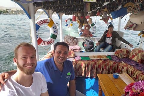Da Baía de Makadi: Excursão de dia inteiro a Luxor de carro