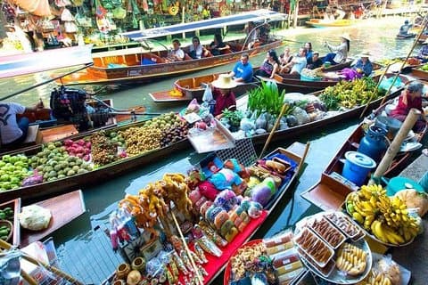 Maeklong Railway & Damnoen Saduak flytande marknad Halvdagstur