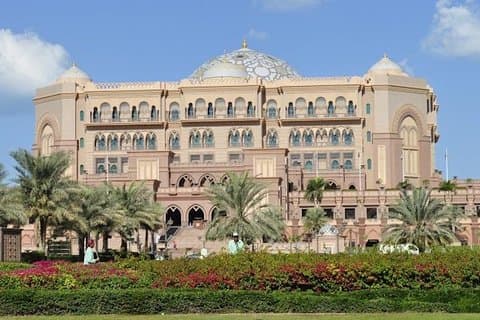 Von Dubai nach Abu Dhabi Stadtrundfahrt [Japanische Tour] [Privatwagen]