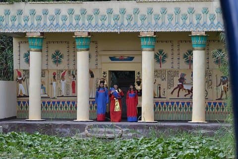 Tour para a aldeia faraônica