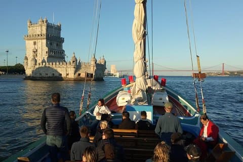 Lissabon traditionelle både - guidet sightseeing krydstogt
