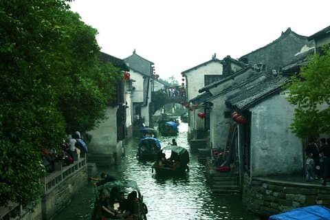 Privat Luzhi Water Town Tour fra Shanghai med kinesisk frokost