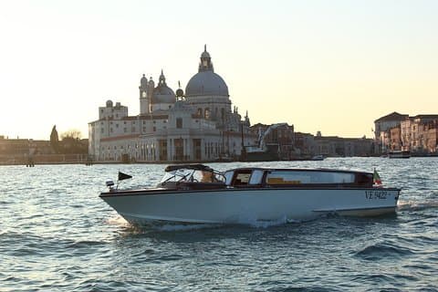 Privat Afrejse Transfer: Venedig Hoteller til Venedig Tog eller Bus Station