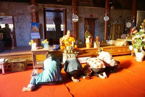 Private-Tour Doi Suthep Temple and Khun Chang Kien Village Half-Day