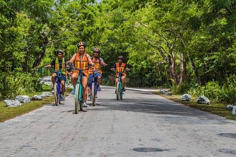 E-Bike Adventure a Cozumel - West Side Ride N 'Snorkel