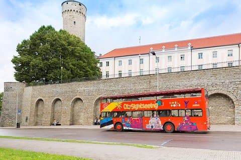 Tour in autobus Hop-On Hop-Off di Tallinn