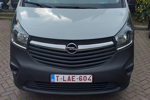 Minivan standard de l'aéroport de Charleroi à la ville de Gand