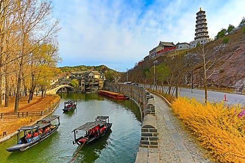 Beijing Great Wall and Guibei Water Town Tour with 1 Night View Room Hotel