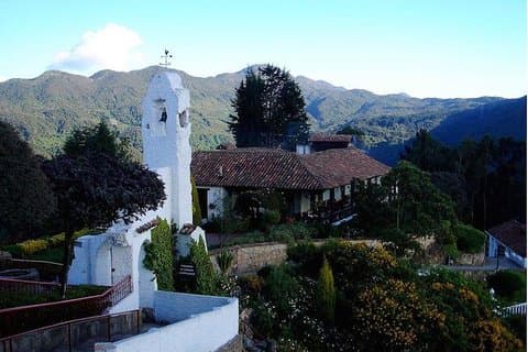 Excursão turística de 8 horas em Bogotá com Museu do Ouro, Monserrate e almoço colombiano